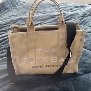 Marc Jacobs The Tote Bag Canvas Tote in Beige
